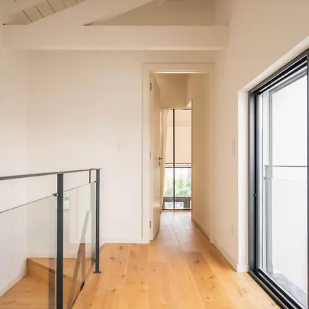 Loft In *
